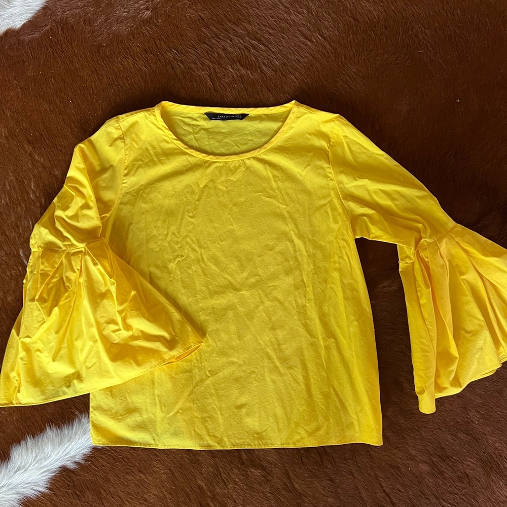 Zara Cotton tulip sleeve Top